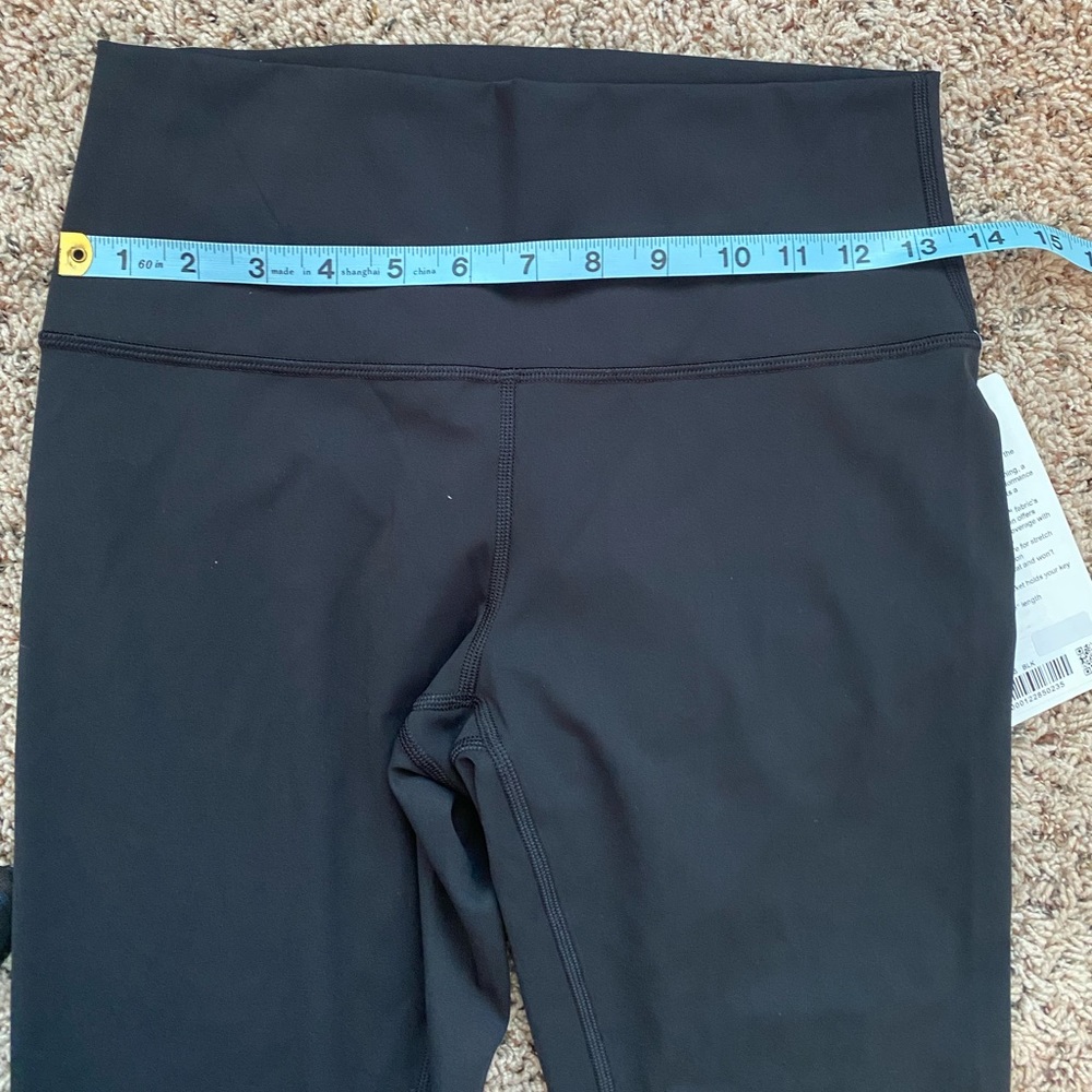 BRAND NEW LULULEMON LEGGINGS ALL BACK